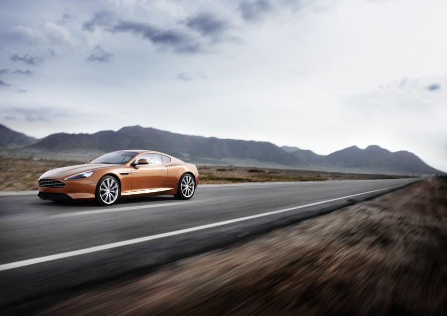  Aston Martin Virage 2011 года  (фото 38 из 55)